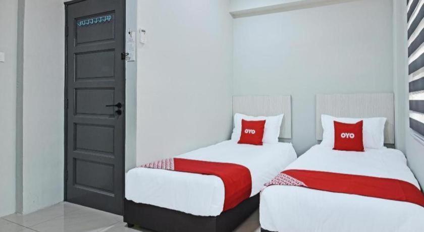 Oyo 90594 Hotel Casalink Paka Eksteriør bilde