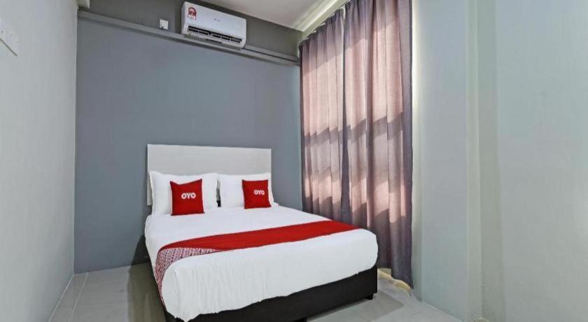 Oyo 90594 Hotel Casalink Paka Eksteriør bilde